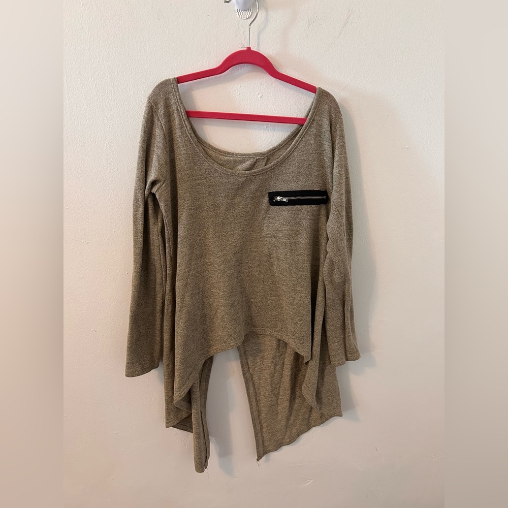 UNKNOWN BRAND - women’s open back draped top with faux zipper